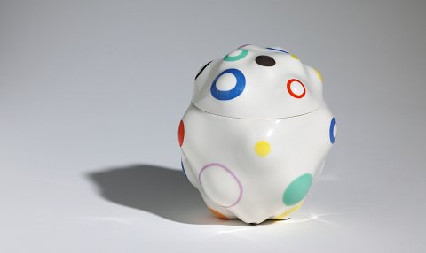 Dose, Porzellan, Ø 11cm, H 12.5 cm Dose, Porzellan, Ø 11cm, H 12.5 cm